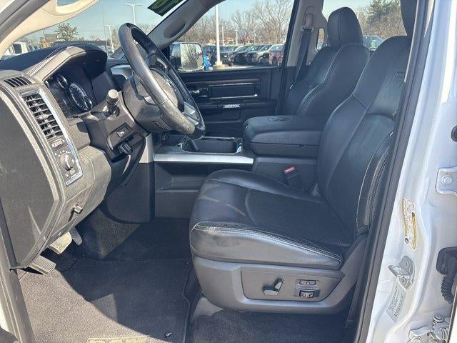 2016 RAM 3500 4WD Crew Cab 8 Ft Box Laramie