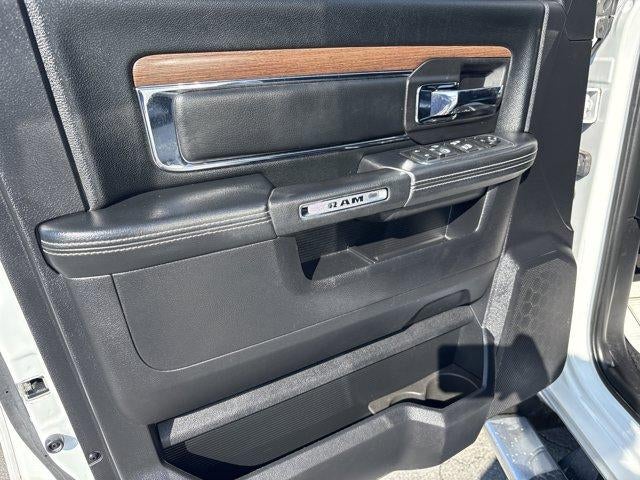 2016 RAM 3500 4WD Crew Cab 8 Ft Box Laramie