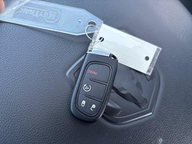 2016 RAM 3500 4WD Crew Cab 8 Ft Box Laramie