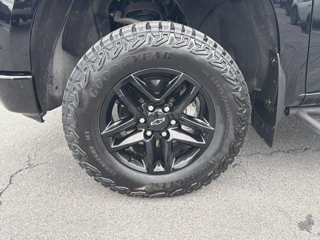 2024 Chevrolet Silverado 1500 Crew Cab Short Box 4-Wheel Drive Custom Trail Boss