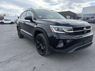2024 Volkswagen Taos SE Black FWD