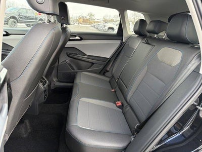 2024 Volkswagen Taos SE Black FWD