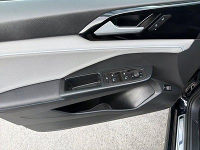 2024 Volkswagen Taos SE Black FWD