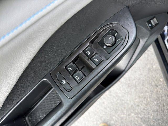 2024 Volkswagen Taos SE Black FWD