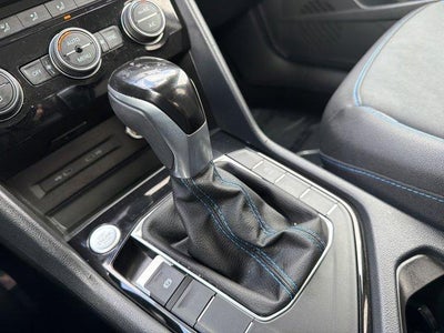 2024 Volkswagen Taos SE Black FWD