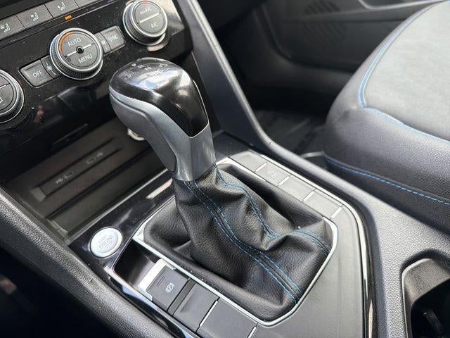 2024 Volkswagen Taos SE Black FWD