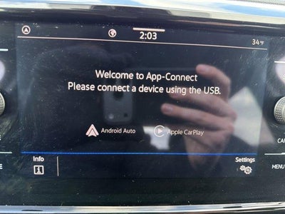 2024 Volkswagen Taos SE Black FWD