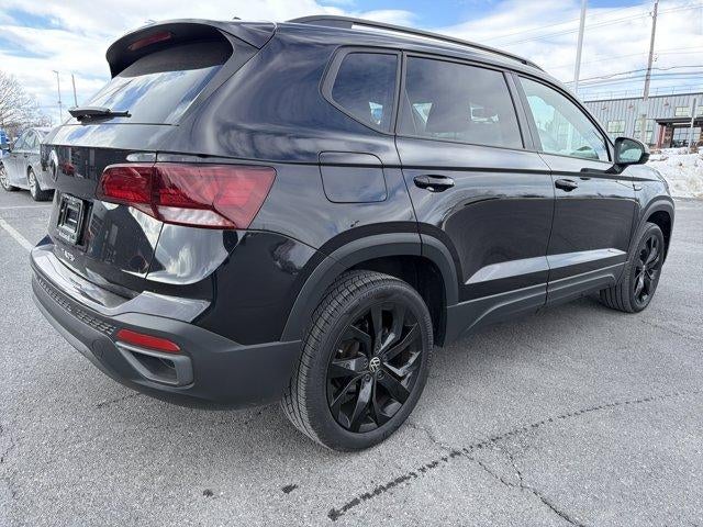 2024 Volkswagen Taos SE Black FWD