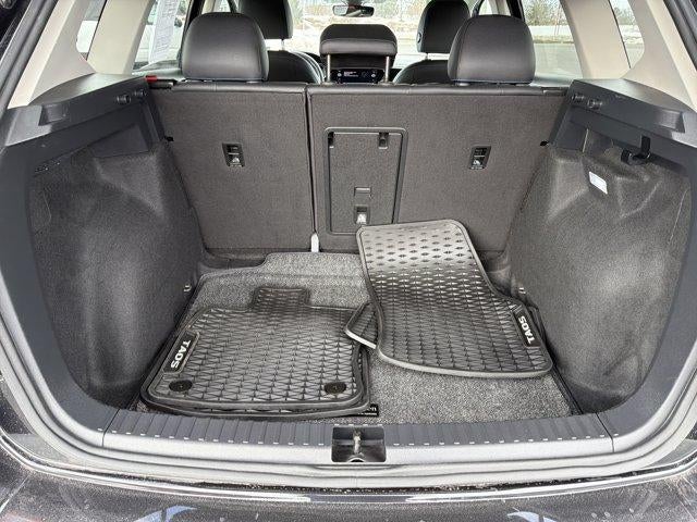 2024 Volkswagen Taos SE Black FWD