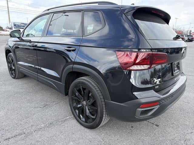 2024 Volkswagen Taos SE Black FWD