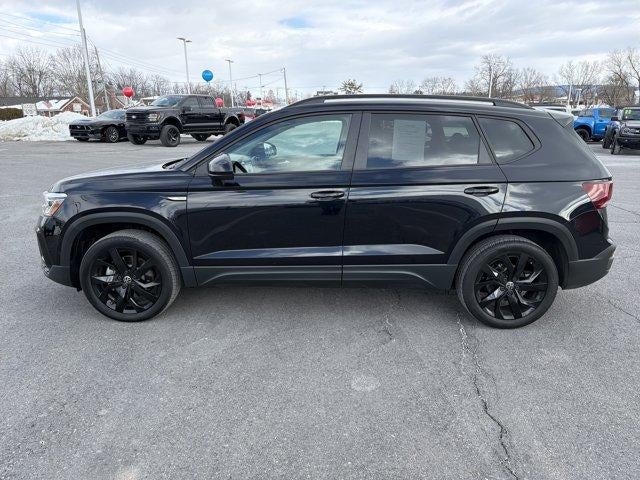 2024 Volkswagen Taos SE Black FWD