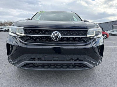 2024 Volkswagen Taos SE Black FWD