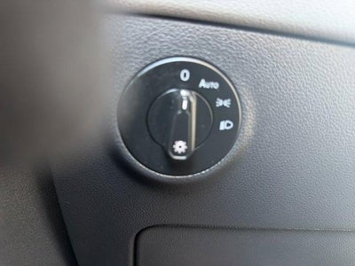 2024 Volkswagen Taos SE FWD