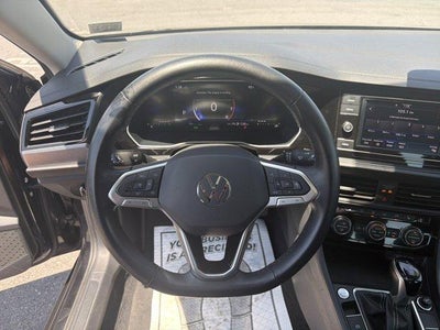 2024 Volkswagen Jetta SE Auto