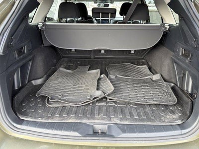 2022 Subaru Outback Premium CVT