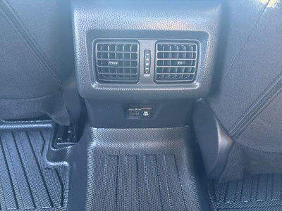 2025 Toyota Camry LE (SE)