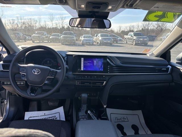 2025 Toyota Camry LE (SE)