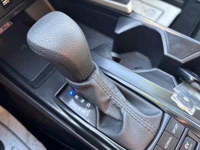 2025 Toyota Camry LE (SE)