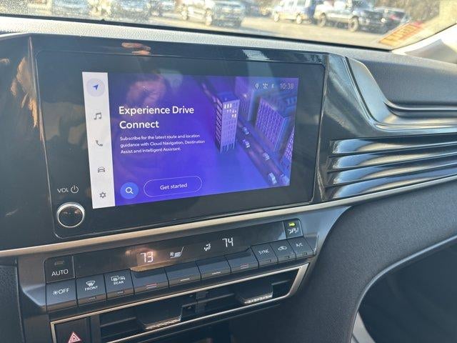 2025 Toyota Camry LE (SE)