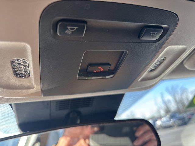 2025 Toyota Camry LE (SE)