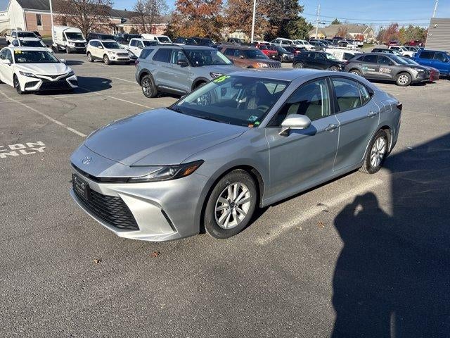 2025 Toyota Camry LE (SE)