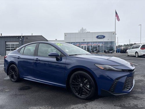 2025 Toyota Camry SE AWD (Natl)