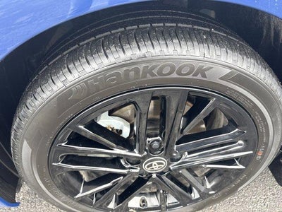 2025 Toyota Camry SE AWD (Natl)