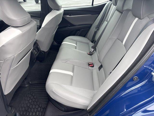 2025 Toyota Camry SE AWD (Natl)