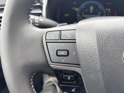 2025 Toyota Camry SE AWD (Natl)