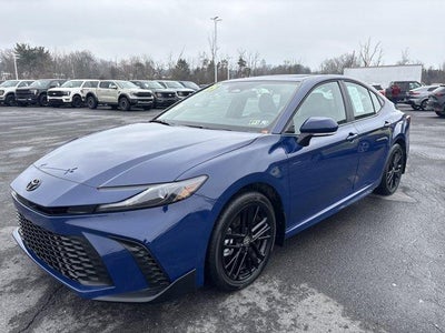 2025 Toyota Camry SE AWD (Natl)