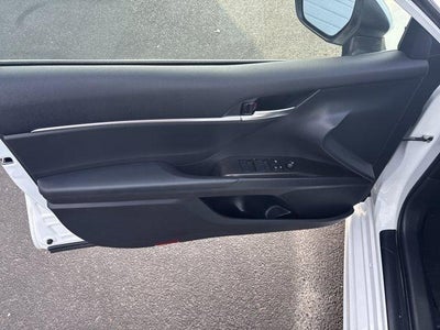 2024 Toyota Camry SE Auto (SE)