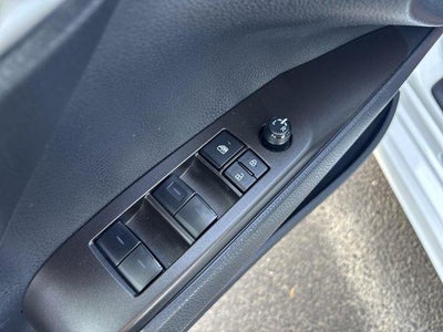 2024 Toyota Camry SE Auto (SE)