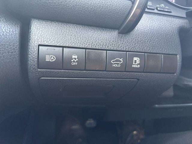 2024 Toyota Camry SE Auto (SE)