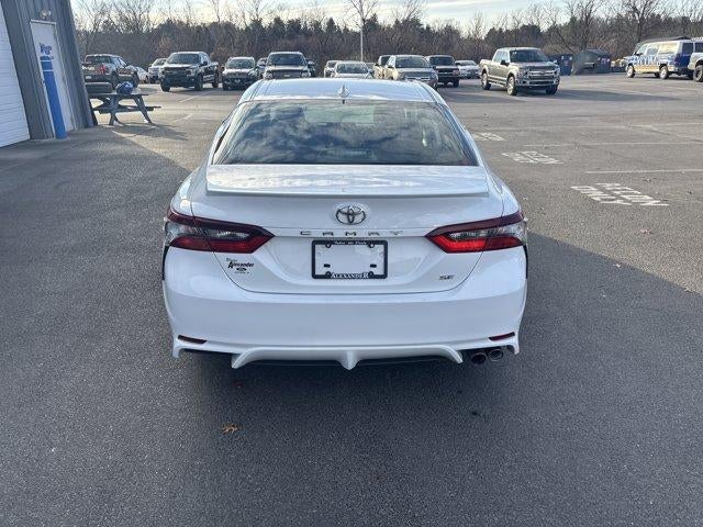 2024 Toyota Camry SE Auto (SE)