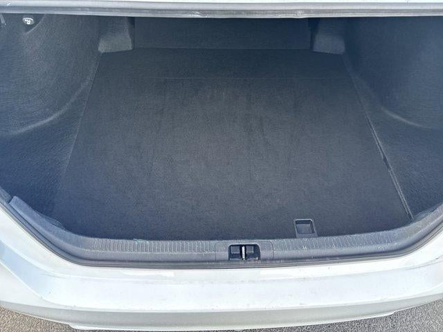 2024 Toyota Camry SE Auto (SE)