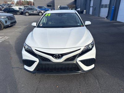 2024 Toyota Camry SE Auto (SE)