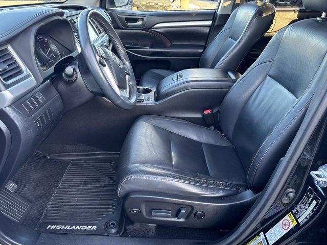 2016 Toyota Highlander AWD 4dr V6 XLE (Natl)