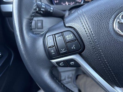 2016 Toyota Highlander AWD 4dr V6 XLE (Natl)