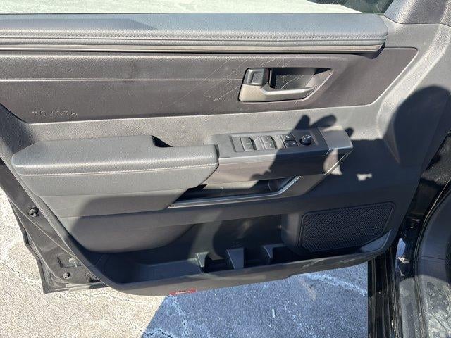 2025 Toyota Tundra 4WD 4WD SR5 CrewMax 5.5' Bed (SE)