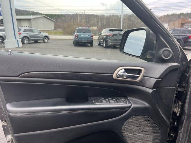 2014 Jeep Grand Cherokee 4WD 4dr Laredo