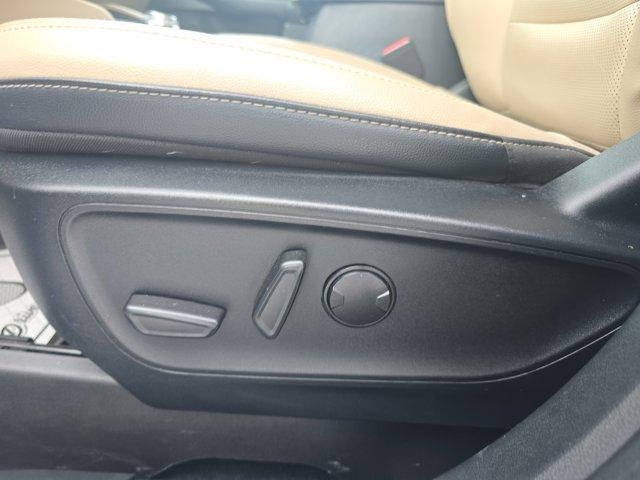 2021 Ford Escape Titanium Hybrid AWD