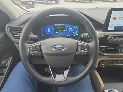 2021 Ford Escape Titanium Hybrid AWD