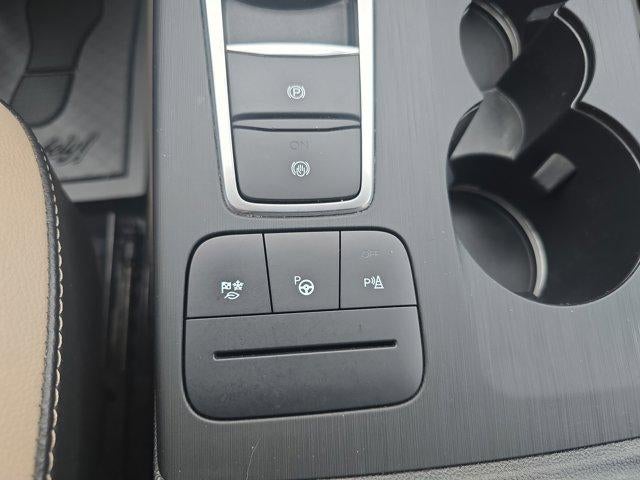 2021 Ford Escape Titanium Hybrid AWD