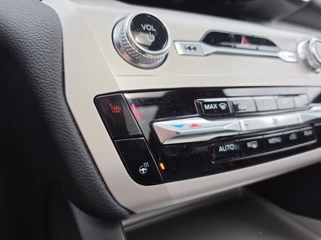 2023 Ford Explorer XLT 4WD