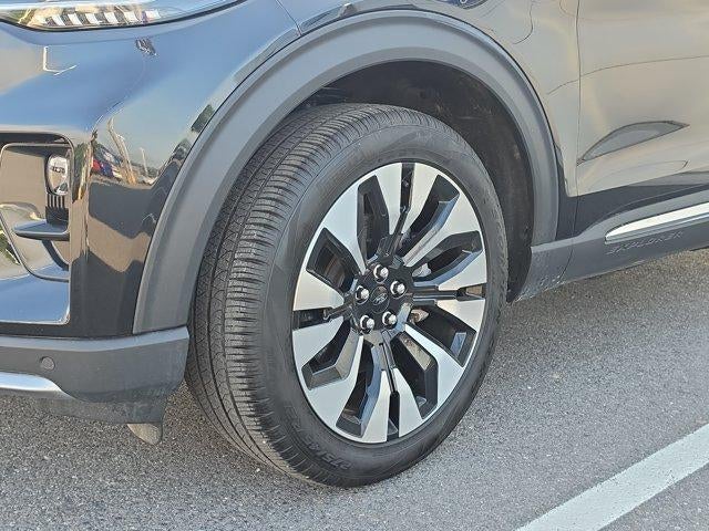 2025 Ford Explorer Platinum 4WD