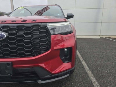 2025 Ford Explorer ST-Line 4WD