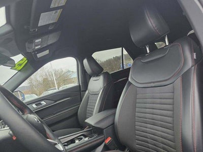 2025 Ford Explorer ST-Line 4WD