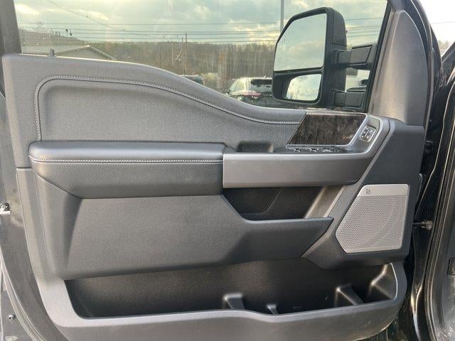 2024 Ford Super Duty F-250 SRW LARIAT 4WD Crew Cab 6.75' Box