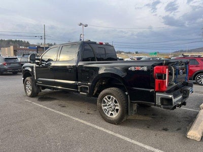 2024 Ford Super Duty F-250 SRW LARIAT 4WD Crew Cab 6.75' Box