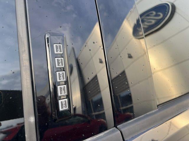 2024 Ford Super Duty F-250 SRW LARIAT 4WD Crew Cab 6.75' Box